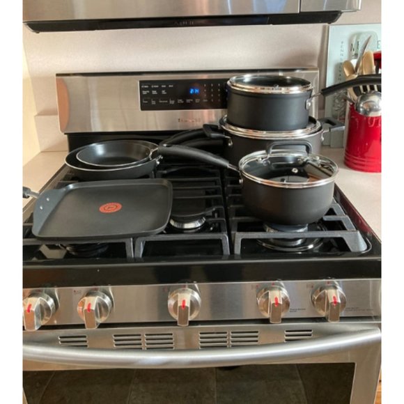 Nonstick Black Dishwasher Safe 12 Piece Pots and Pans Set - Picture 3 of 8